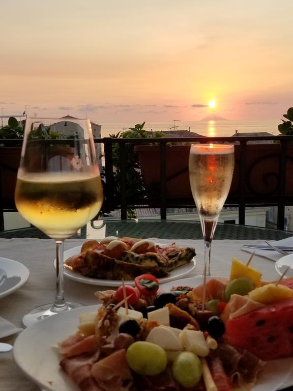Residenza Il Barone Bed & Breakfast Tropea Exterior photo